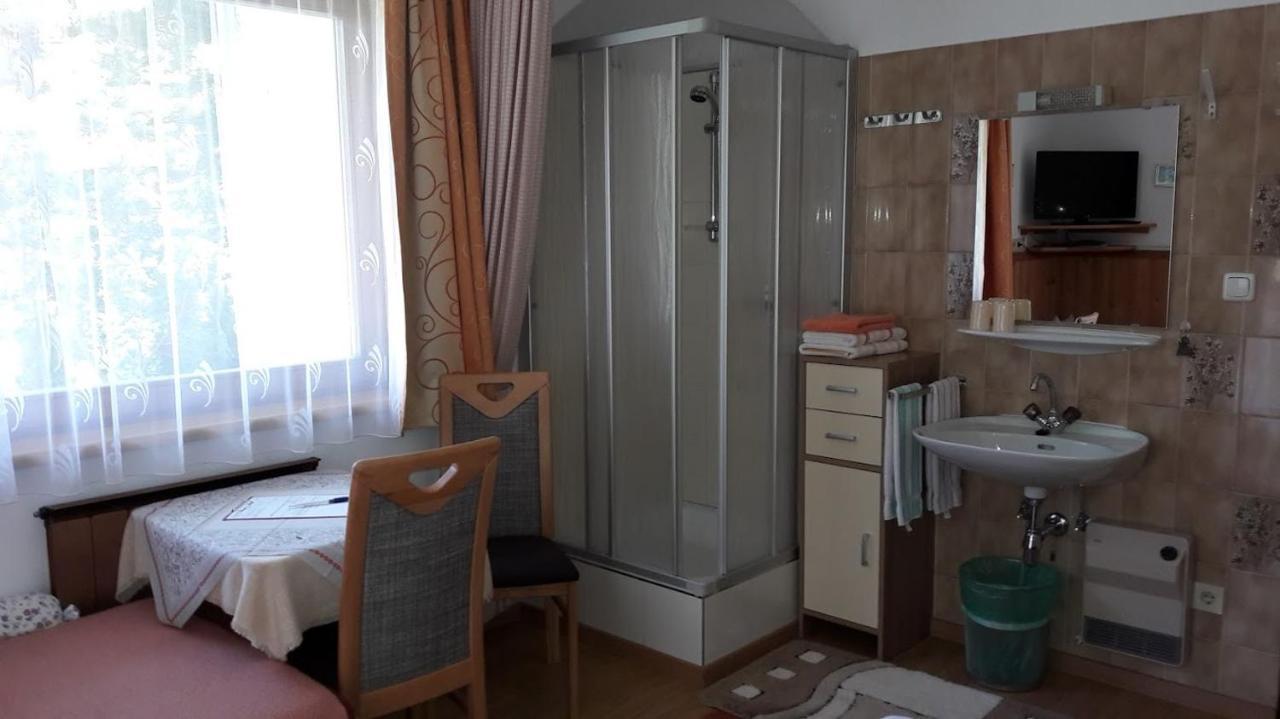 ホテル Haus Dorfblick Prägraten エクステリア 写真