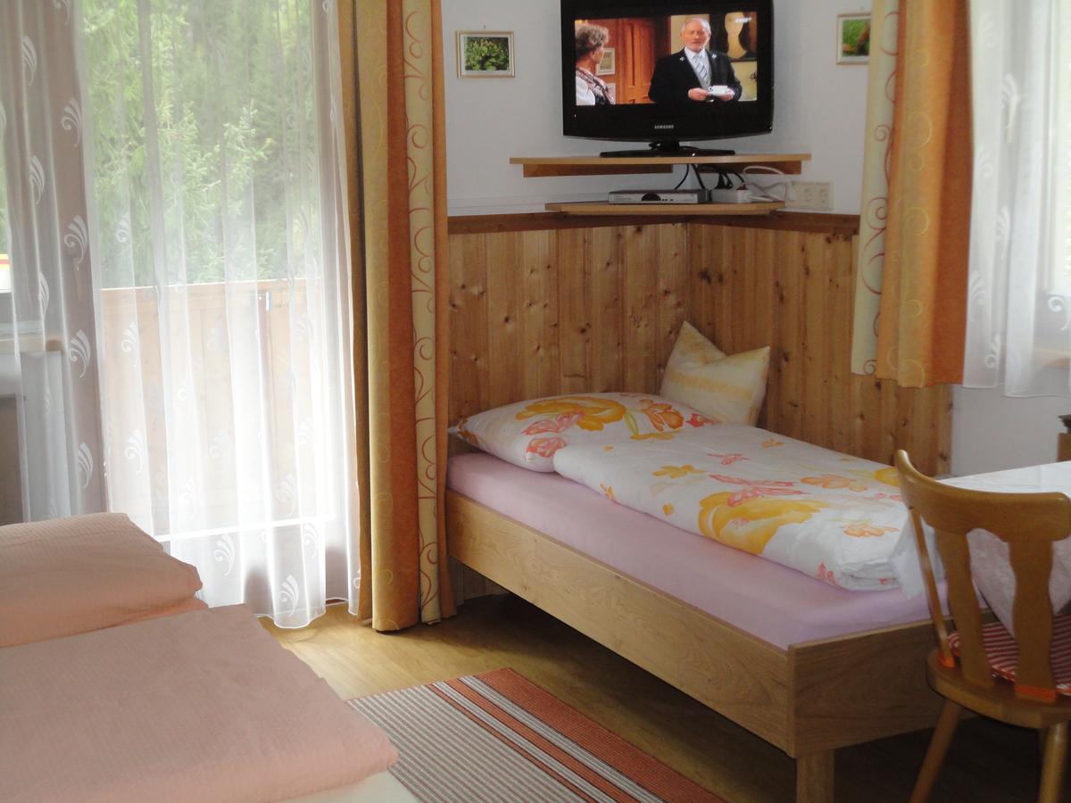 ホテル Haus Dorfblick Prägraten エクステリア 写真
