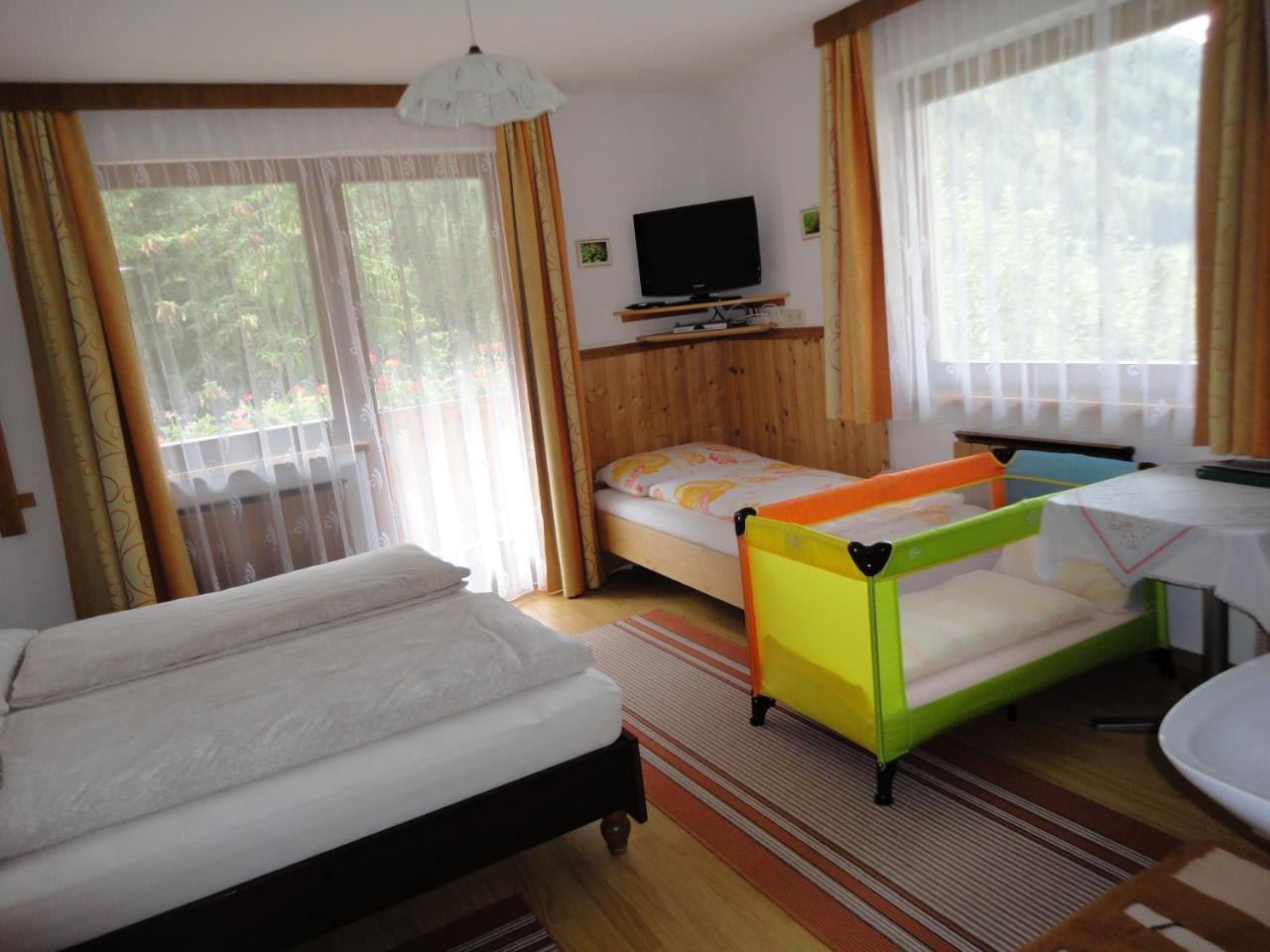 ホテル Haus Dorfblick Prägraten エクステリア 写真